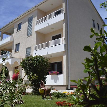 Apartment Lidija Krk Town Eksteriør billede