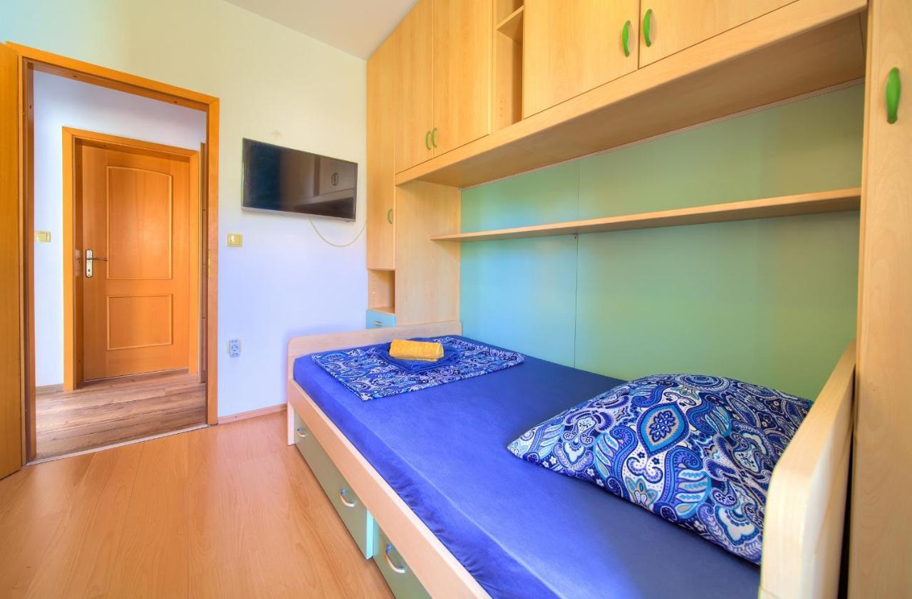 Apartment Lidija Krk Town Eksteriør billede